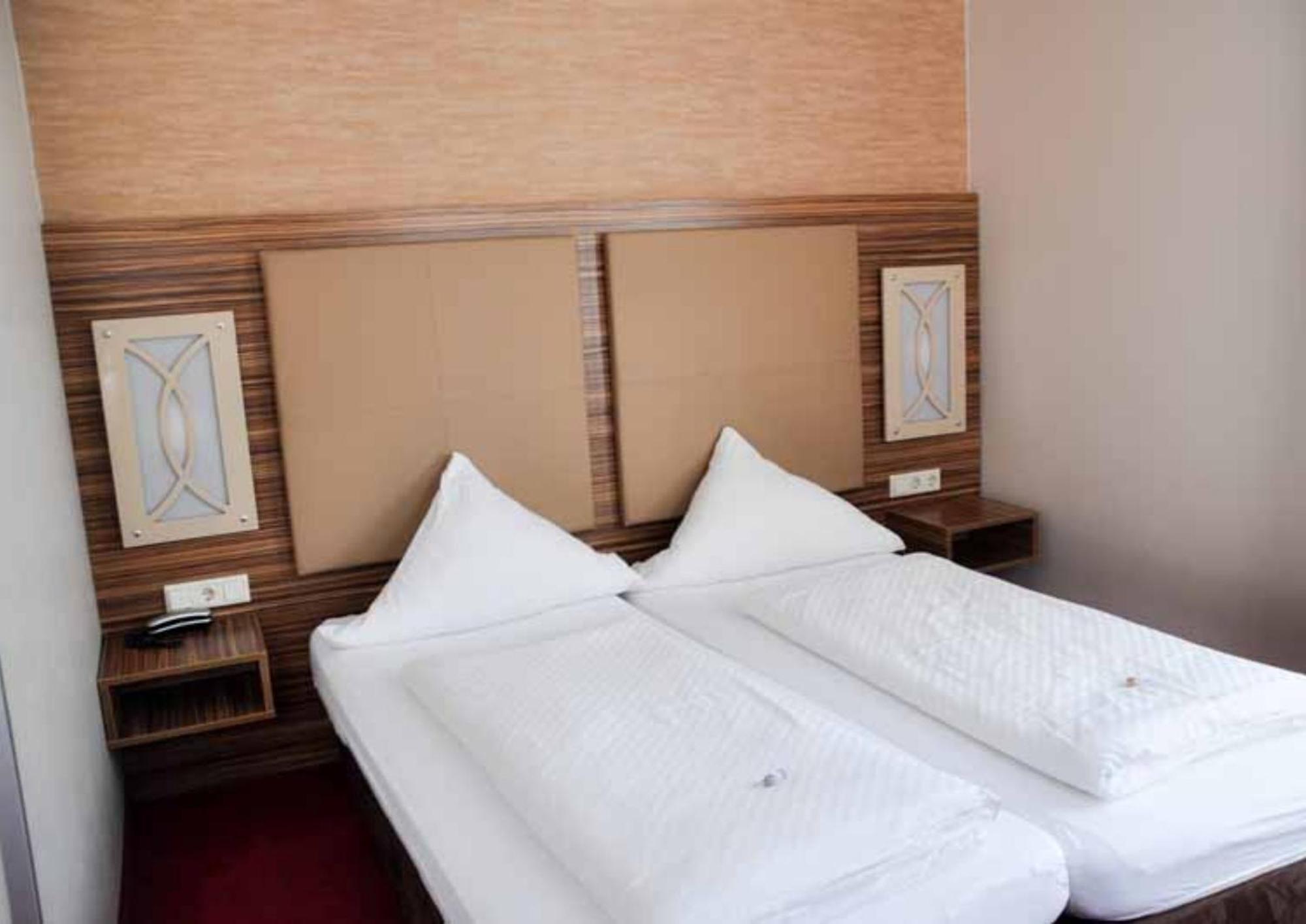 Erde Hotel Erlangen Bagian luar foto