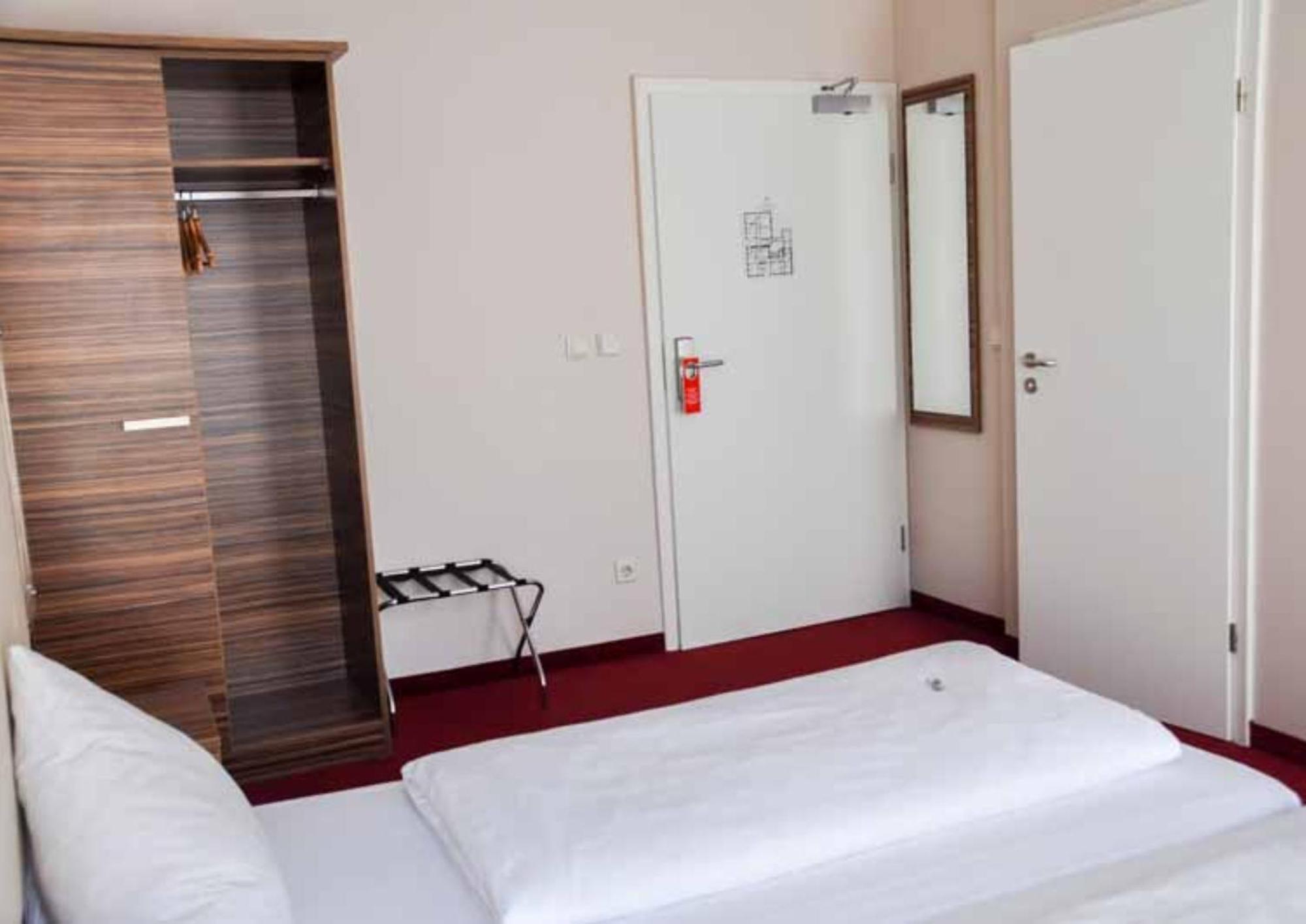 Erde Hotel Erlangen Bagian luar foto