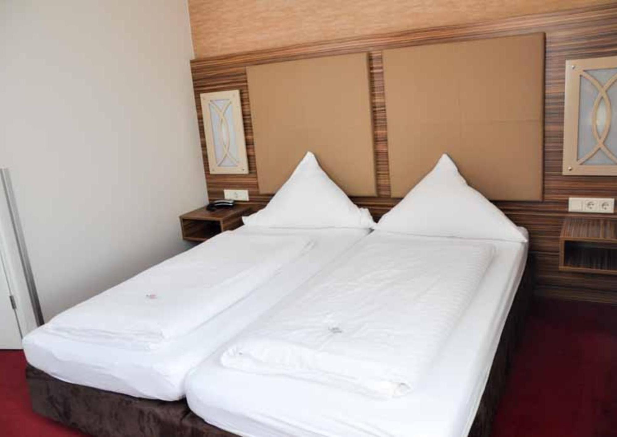 Erde Hotel Erlangen Bagian luar foto