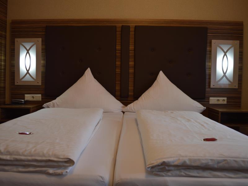 Erde Hotel Erlangen Bagian luar foto